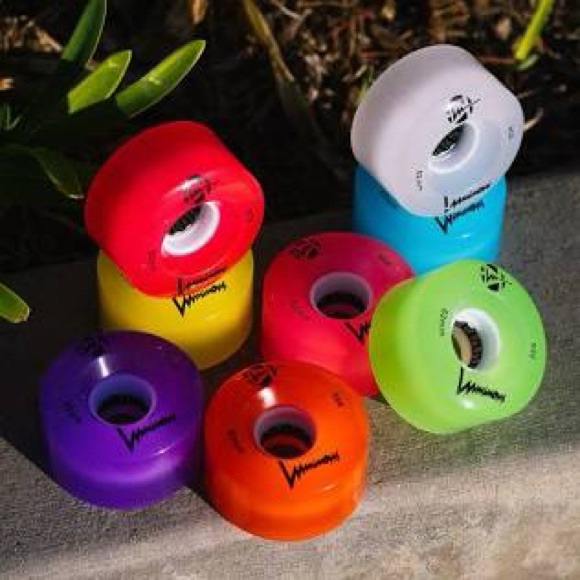 NEW LED Quad Roller Skates Luminous Blue Wheels Radar Wheel Bag - BLUE SET - Picture 11 of 12